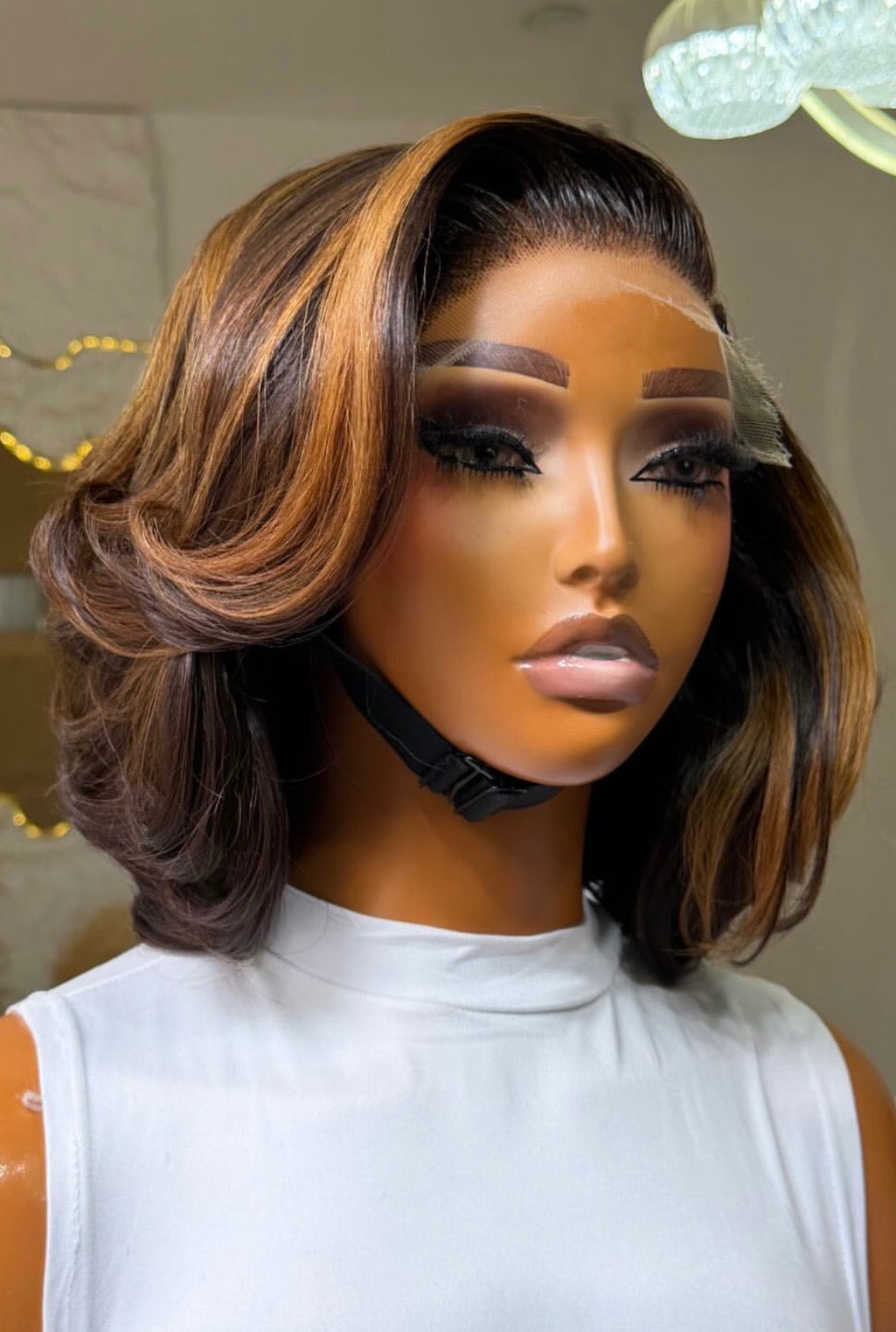 Layered Wavy Bob Brown blonde, 6BY6 HD Closure 10 Inches Wig